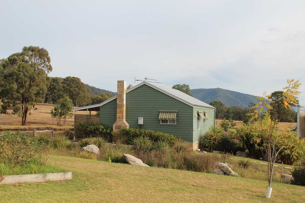 Starline Alpacas Farmstay Resort Broke Exterior photo